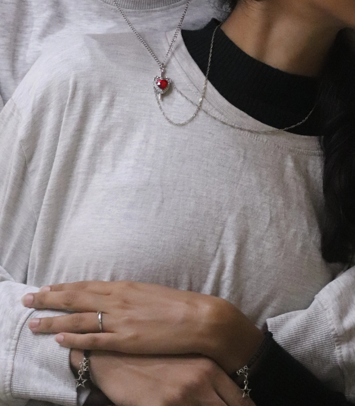 kalpli kılıç kolye